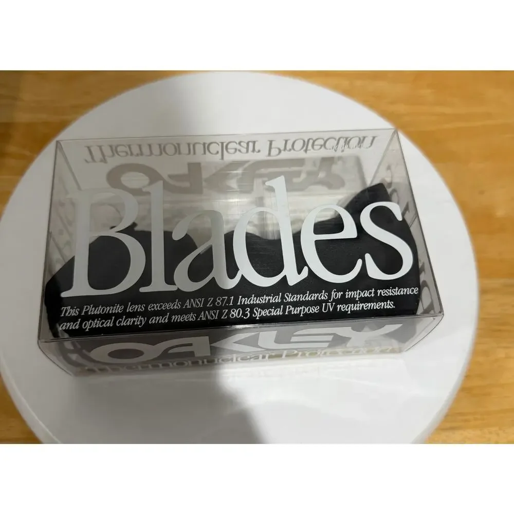 Vintage Oakley Blades Sunglasses White Yellow Shield Grey Lens w Box PAT D293450